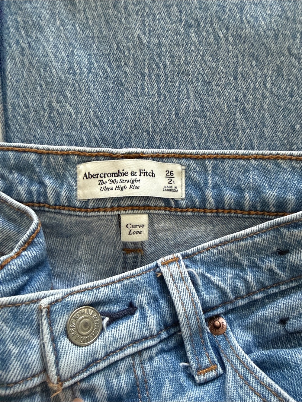 Abercrombie & Fitch Light Wash curve love WOMANS jeans - Picture 4 of 4